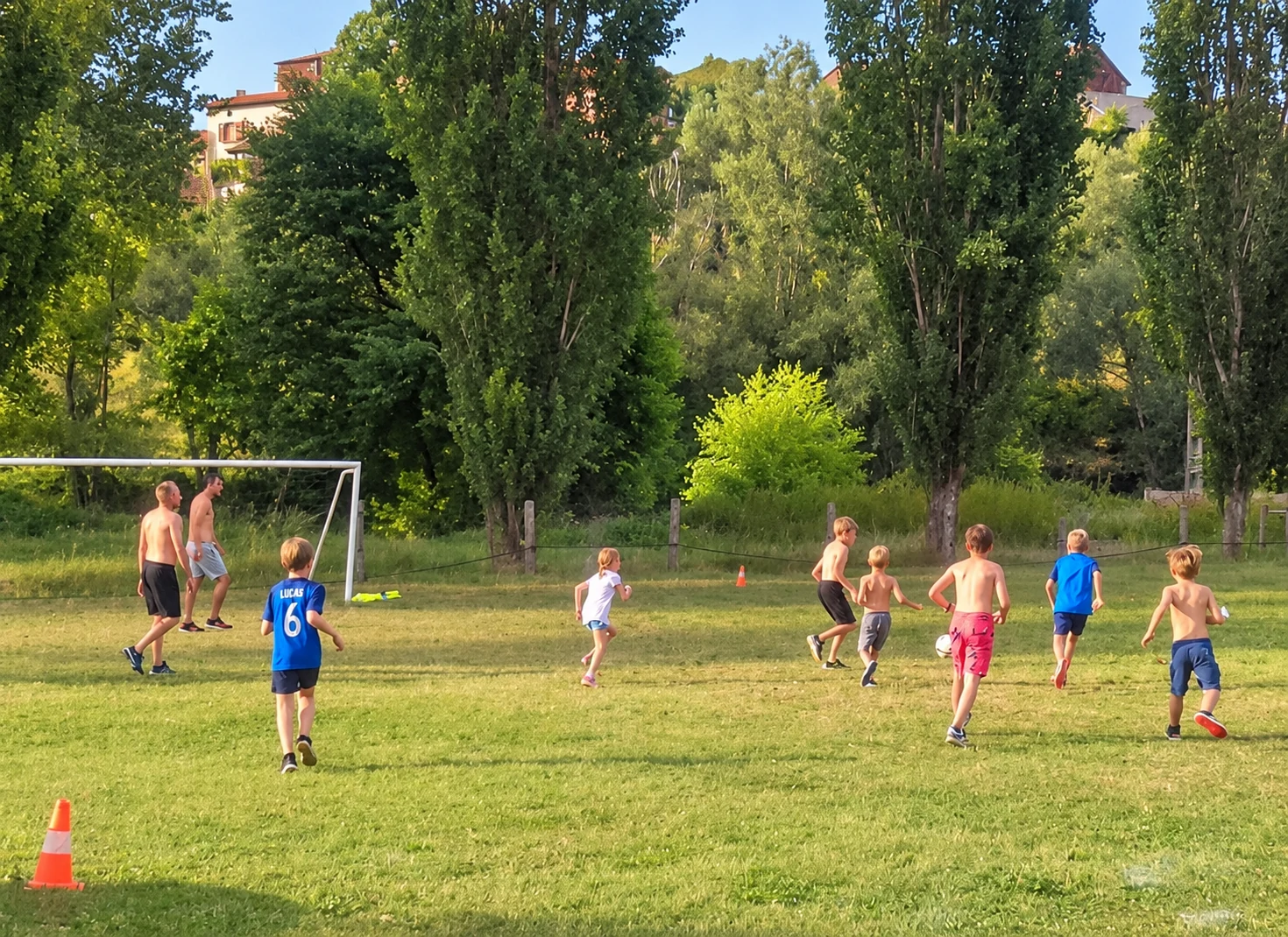 Animation football au Hameau des Genêts
